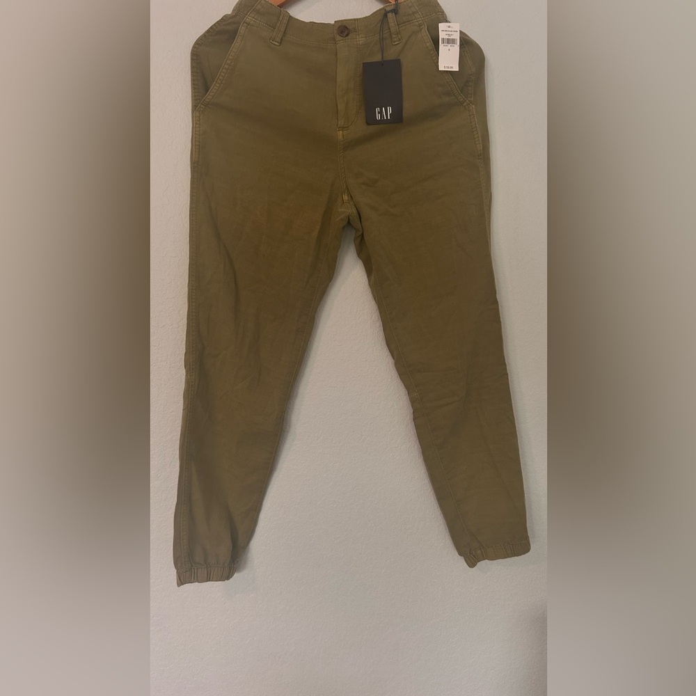 NWT women gap jogger, green color size O - Picture 4 of 6